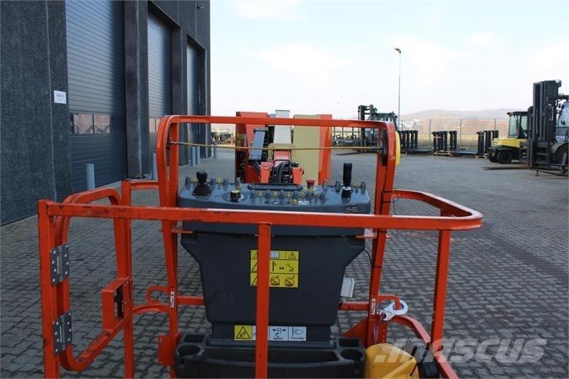 JLG E300AJP Körüklü personel platformları