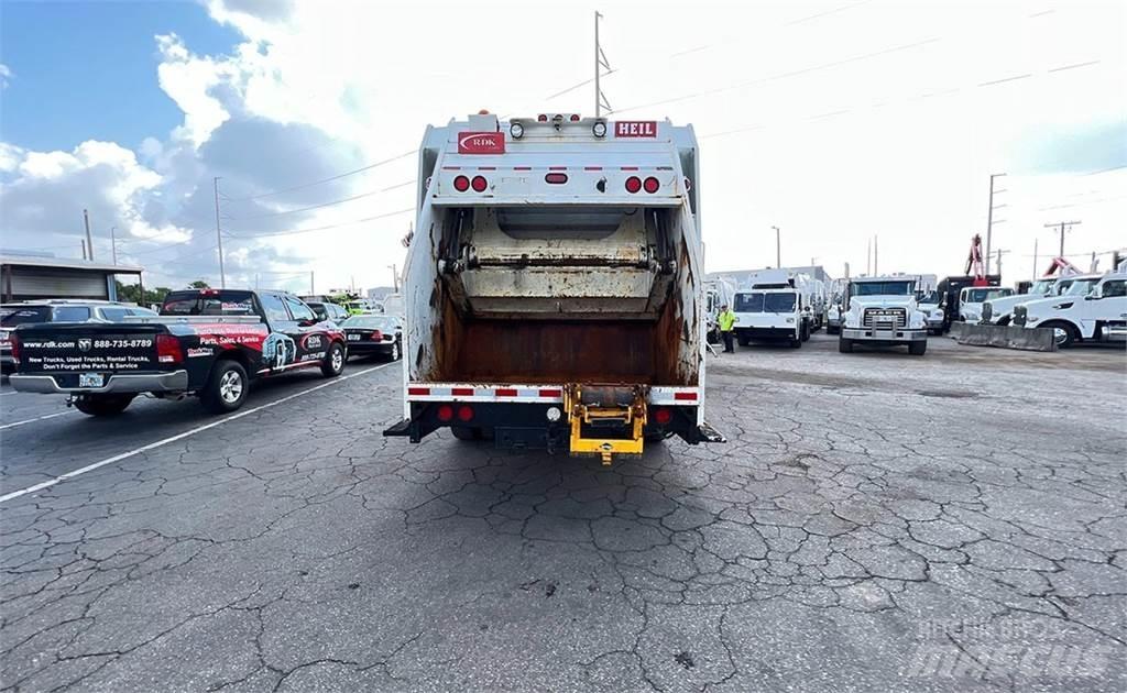 Peterbilt 320 Atik kamyonlari