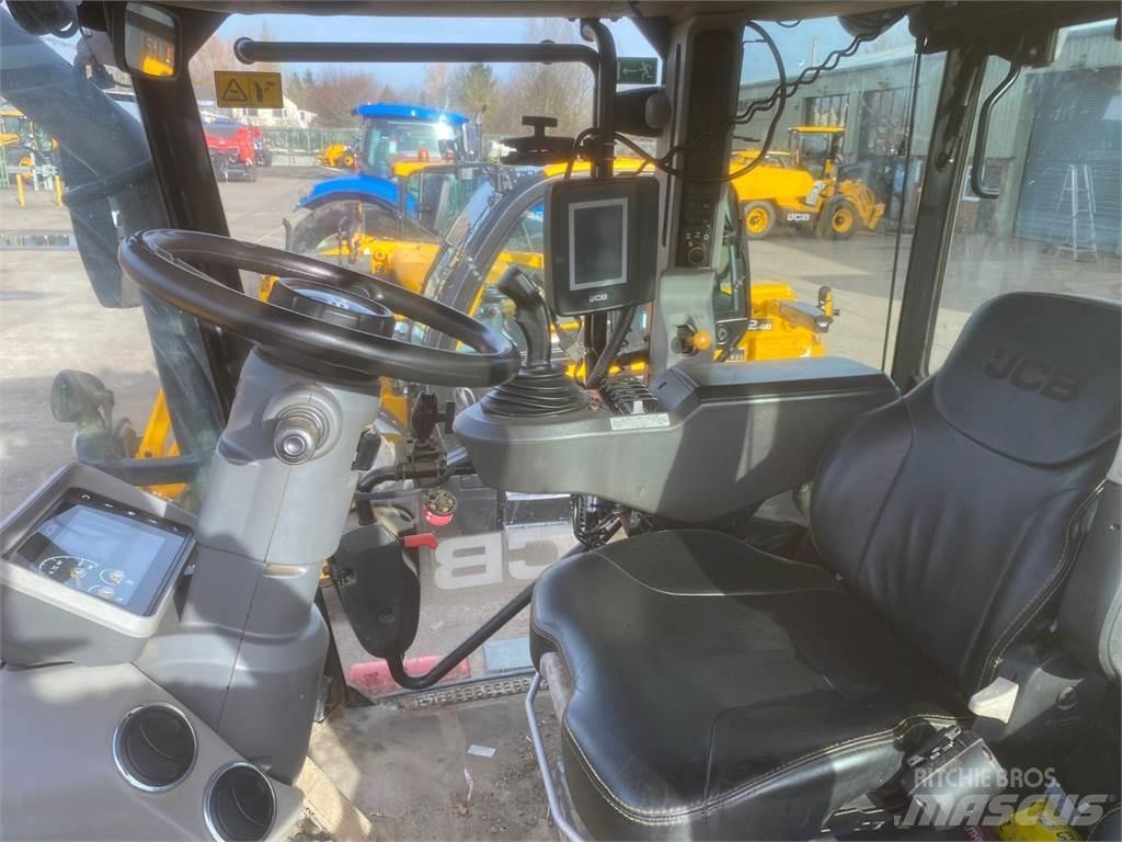 JCB 4220 Traktörler