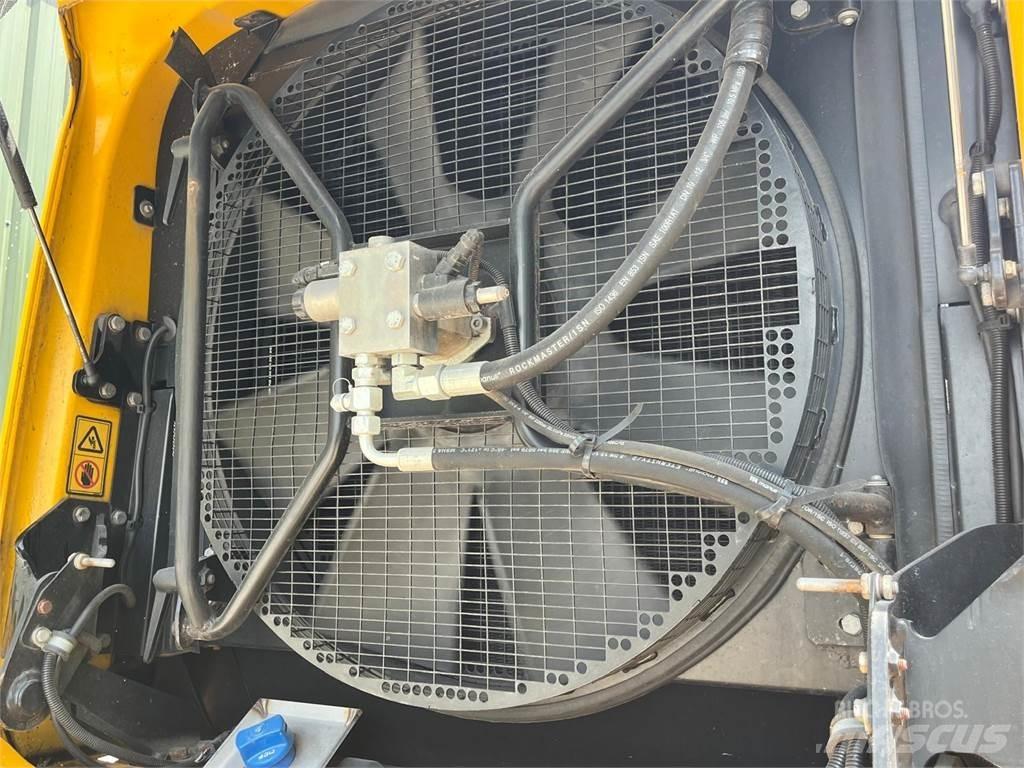 JCB 435S Tarimsal teleskopik yükleyiciler