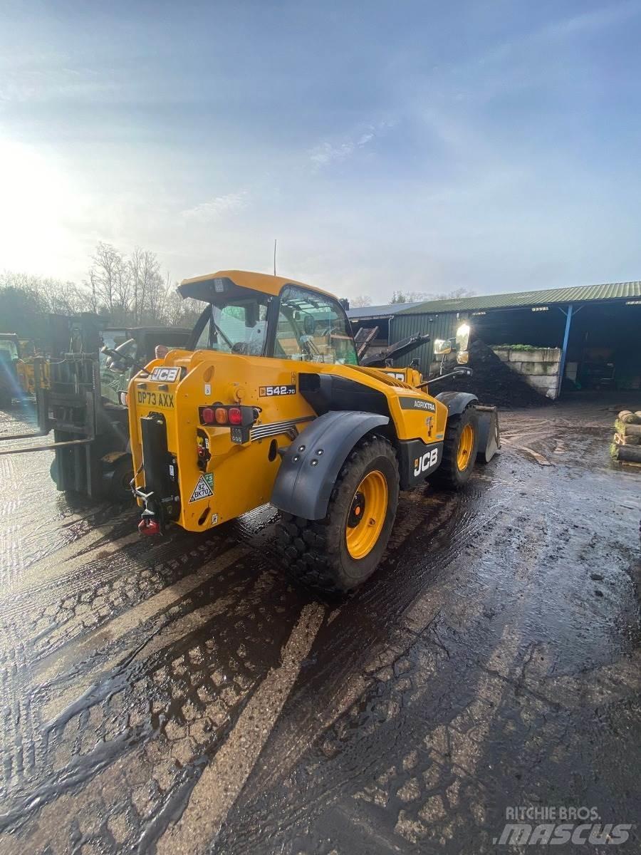 JCB 542-70 Tarimsal teleskopik yükleyiciler
