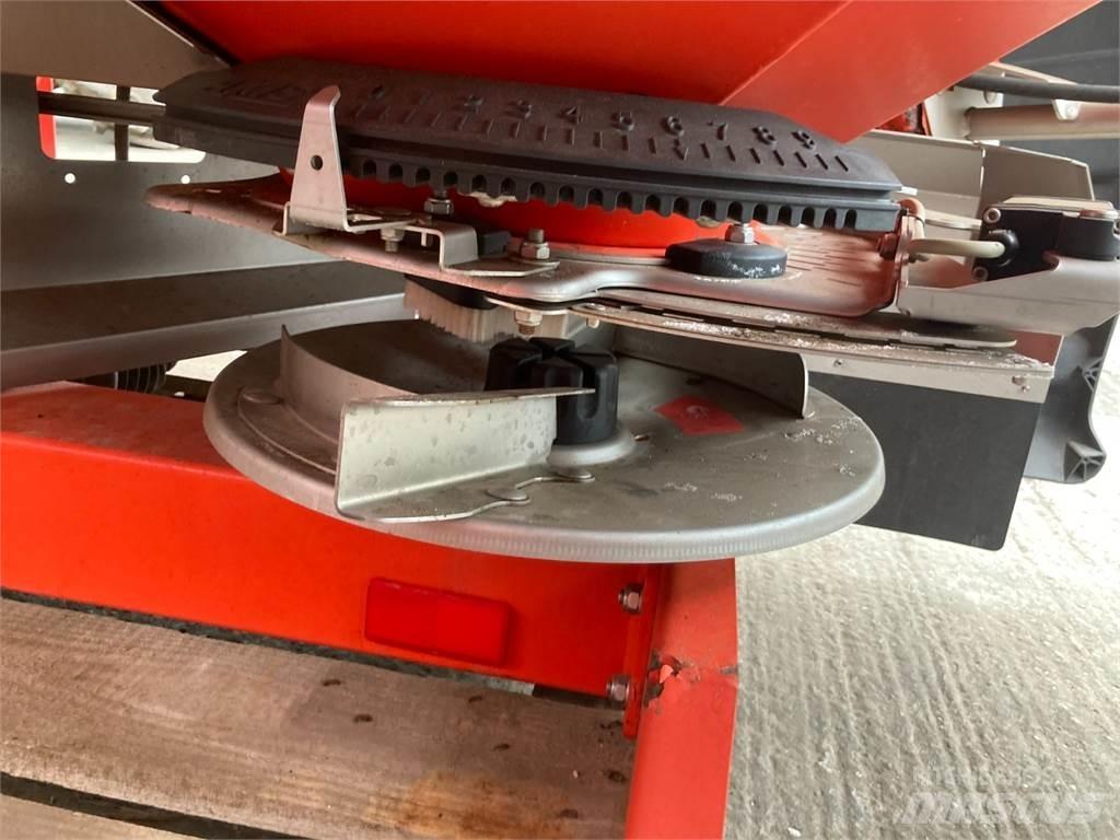 Kuhn 40.2 Diger gübre uygulama makinalari ve aksesuarlar