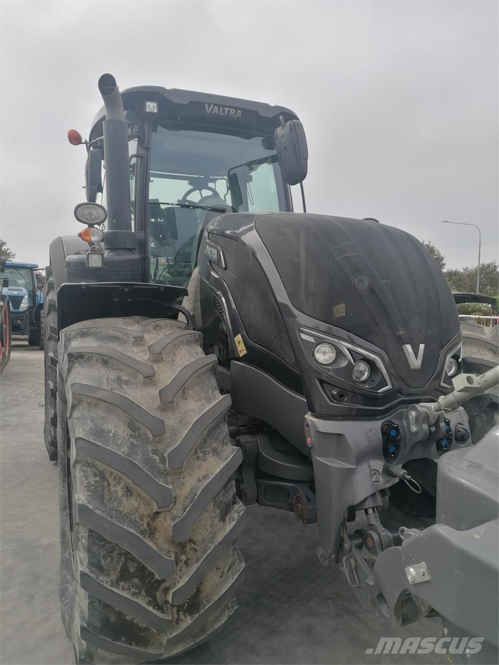 Valtra S324 Traktörler