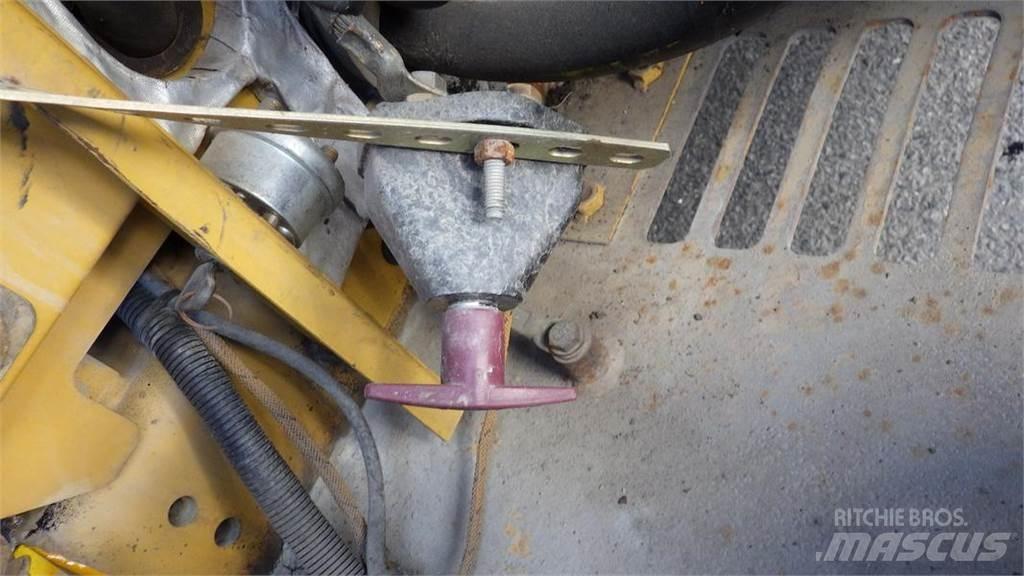 CAT 306E2 Paletli ekskavatörler