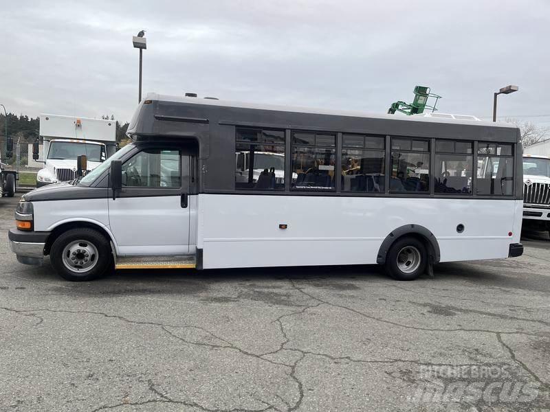 Chevrolet Express Minibüsler