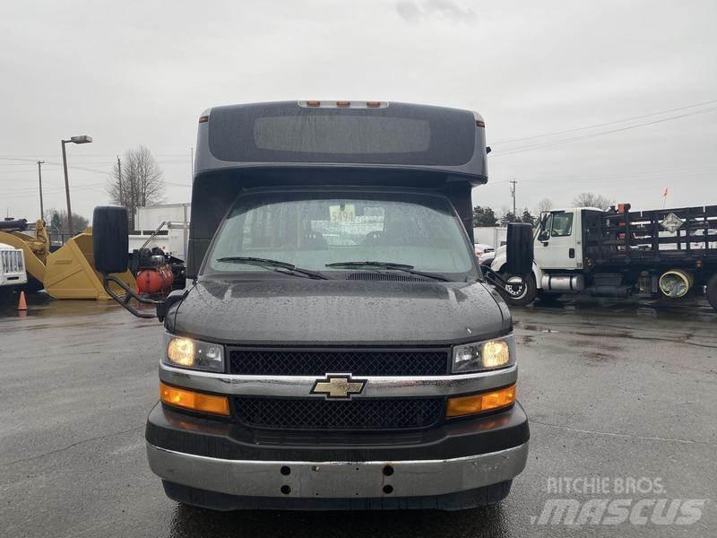 Chevrolet Express Minibüsler