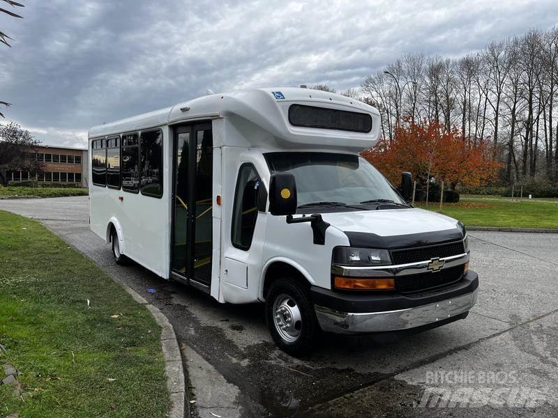 Chevrolet Express Minibüsler