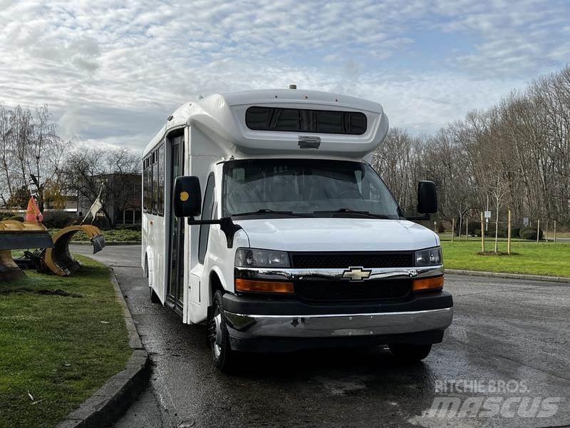 Chevrolet Express Minibüsler