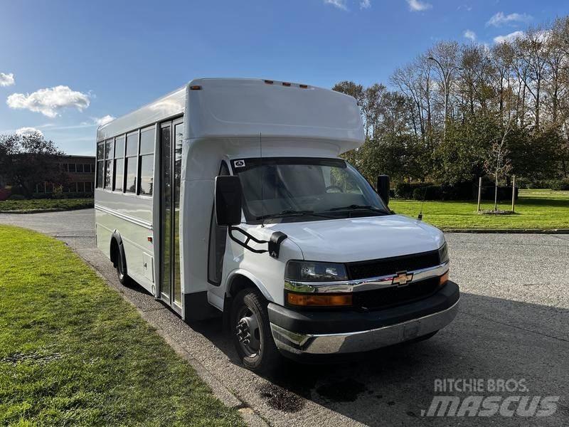 Chevrolet Express Minibüsler