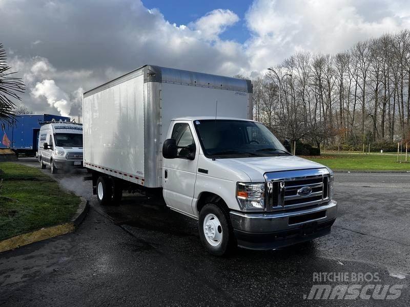 Ford Econoline Panel vanlar