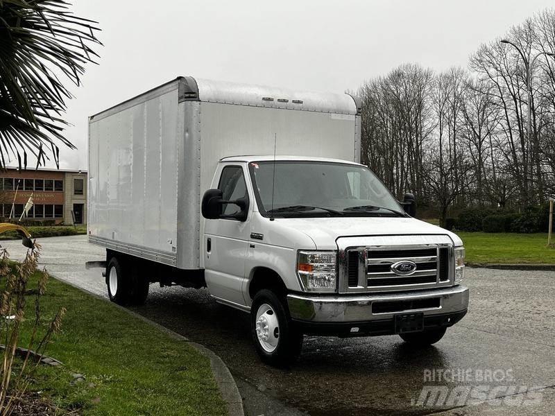Ford Econoline Panel vanlar