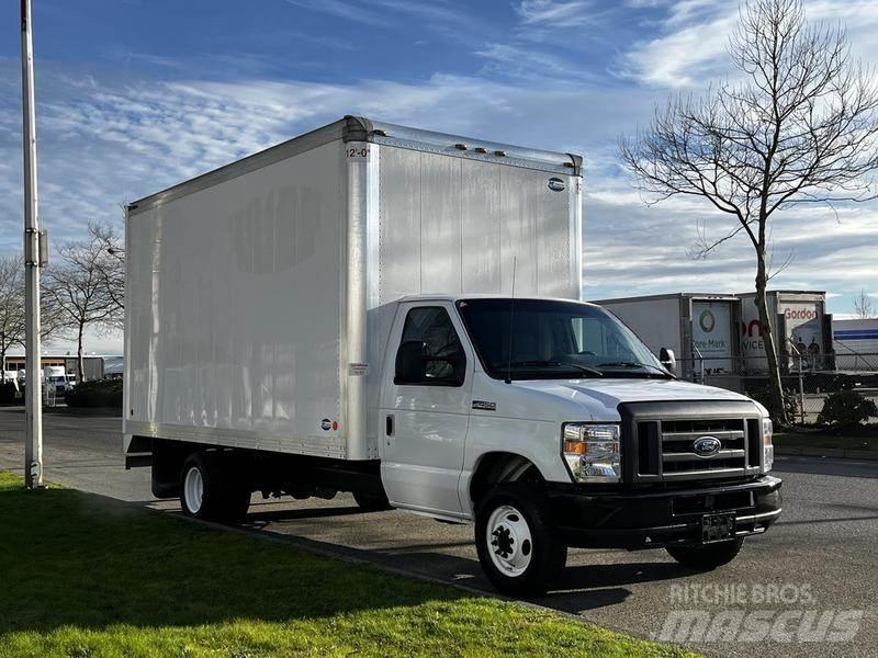 Ford Econoline Panel vanlar
