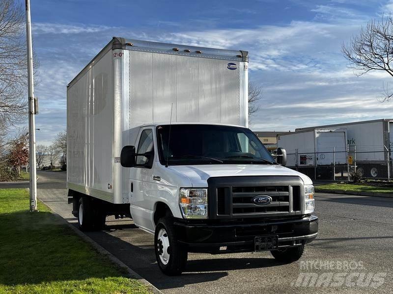 Ford Econoline Panel vanlar