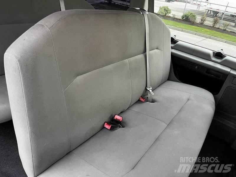 Ford Econoline Otomobiller