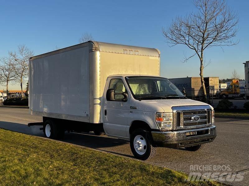 Ford Econoline Panel vanlar