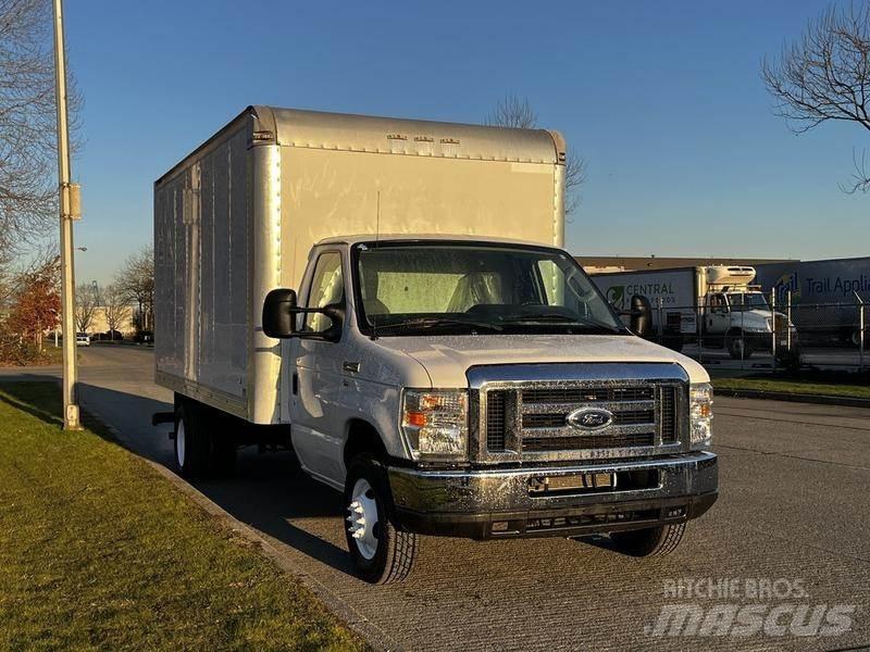 Ford Econoline Panel vanlar