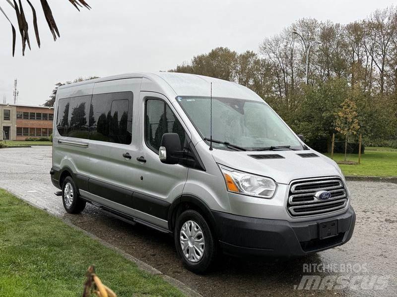 Ford Transit Otomobiller