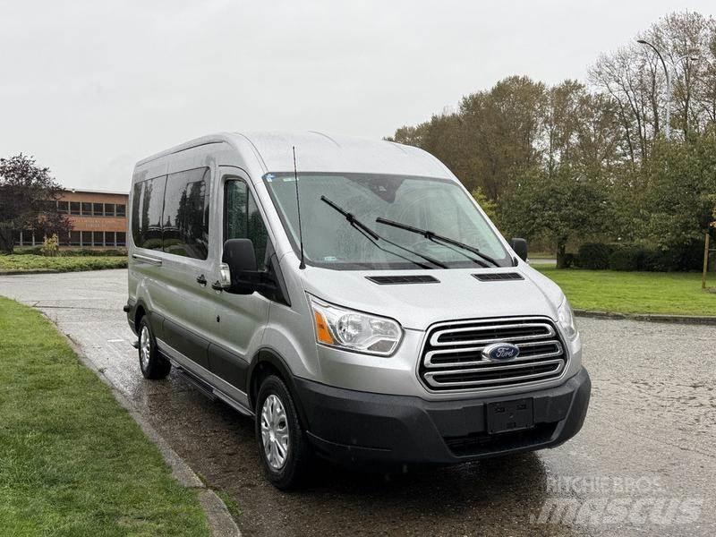 Ford Transit Otomobiller