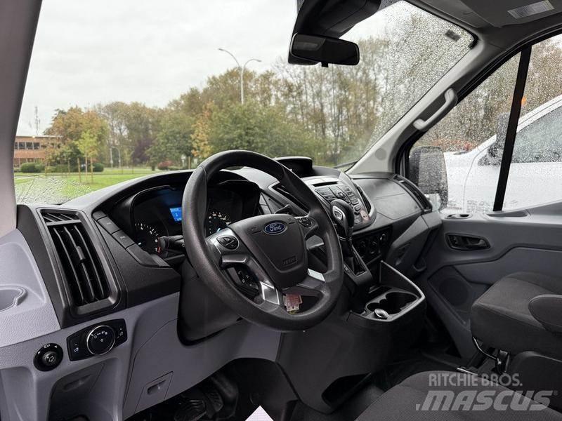 Ford Transit Otomobiller
