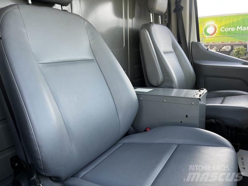 Ford Transit Panel vanlar