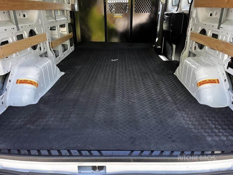 Ford Transit Panel vanlar
