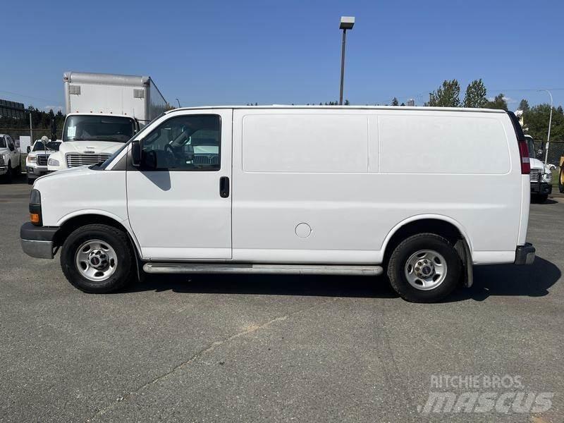 GMC Savana Panel vanlar