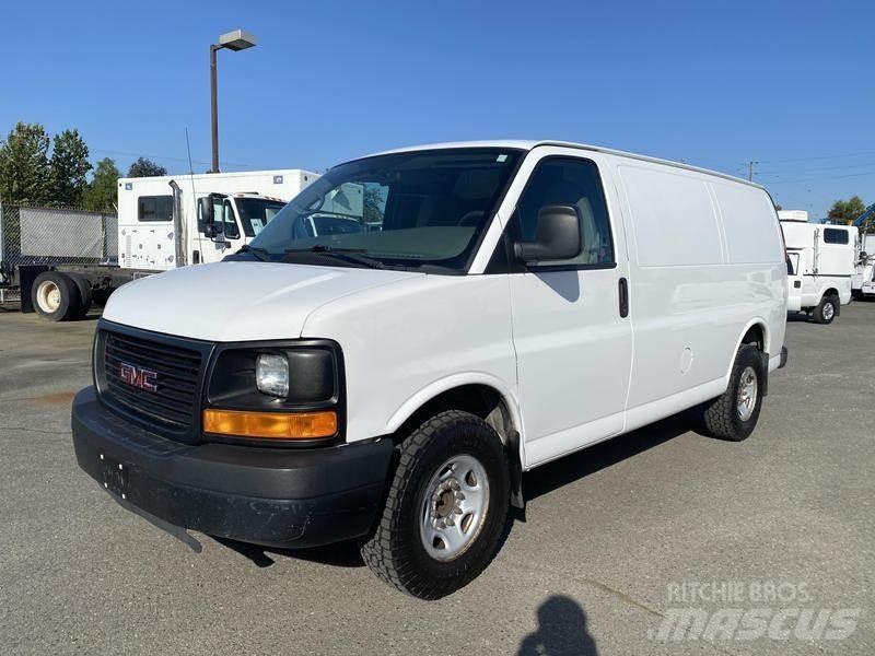 GMC Savana Panel vanlar
