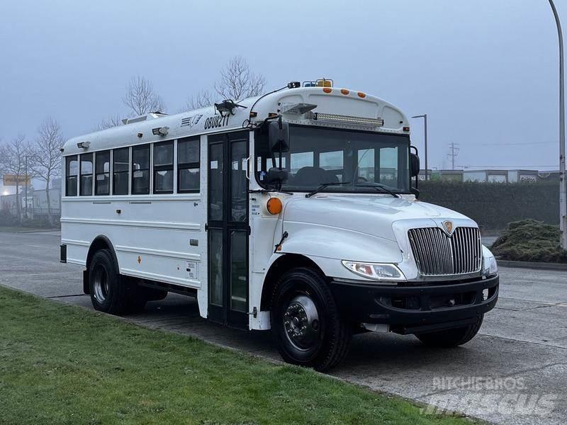 International 4200 Minibüsler