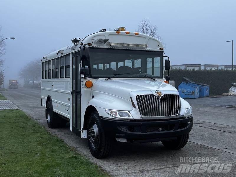International 4200 Minibüsler