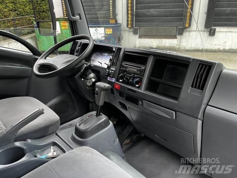 Isuzu NPR Panel vanlar
