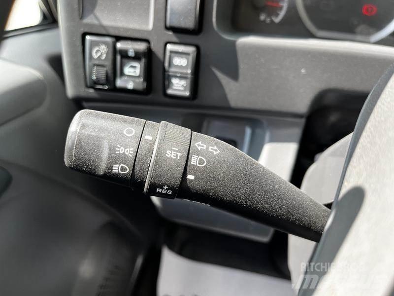 Isuzu NQR Panel vanlar