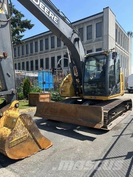 John Deere 135 D Paletli ekskavatörler