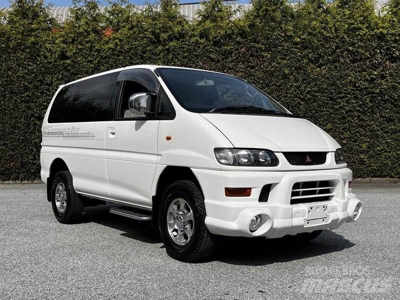 Mitsubishi Delica Otomobiller