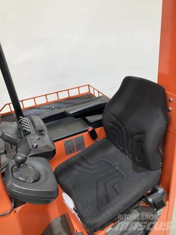 BT FRE270 4 yönlü reach truck