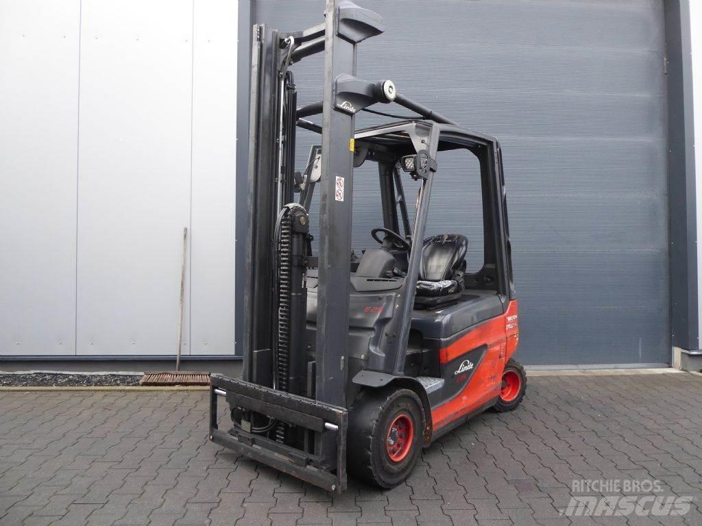 Linde E25-01 Elektrikli forkliftler