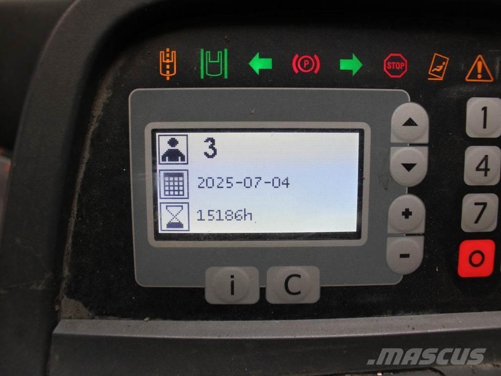 BT RRE 140 Reach truck - depo içi istif araçları