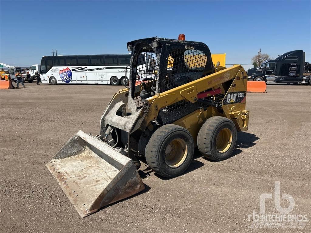 CAT 236D Skid steer loderler
