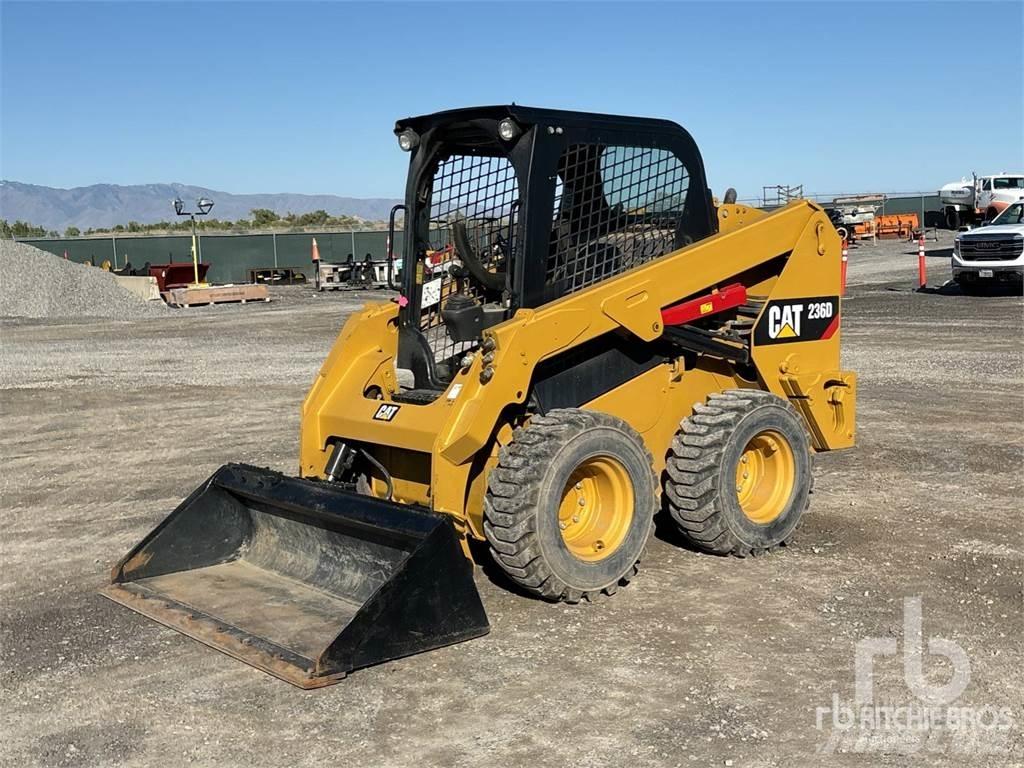 CAT 236D Skid steer loderler