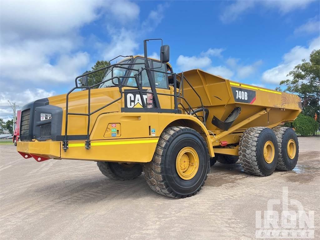 CAT 740B Belden kirma kaya kamyonu
