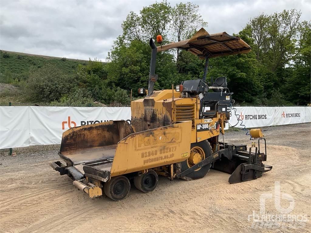 CAT AP300D Asfalt sericiler