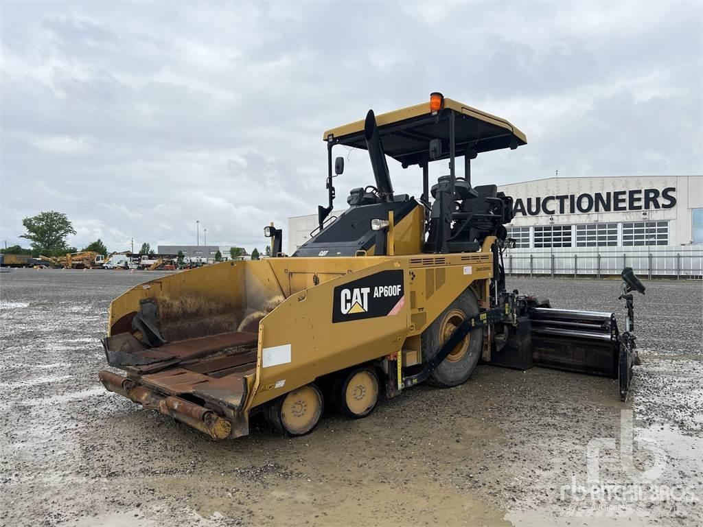 CAT AP600F Asfalt sericiler
