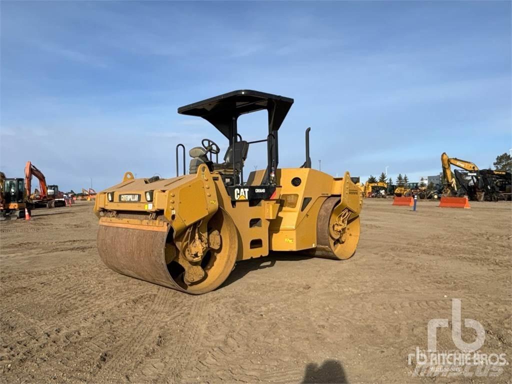 CAT CB564D Çift tamburlu silindirler