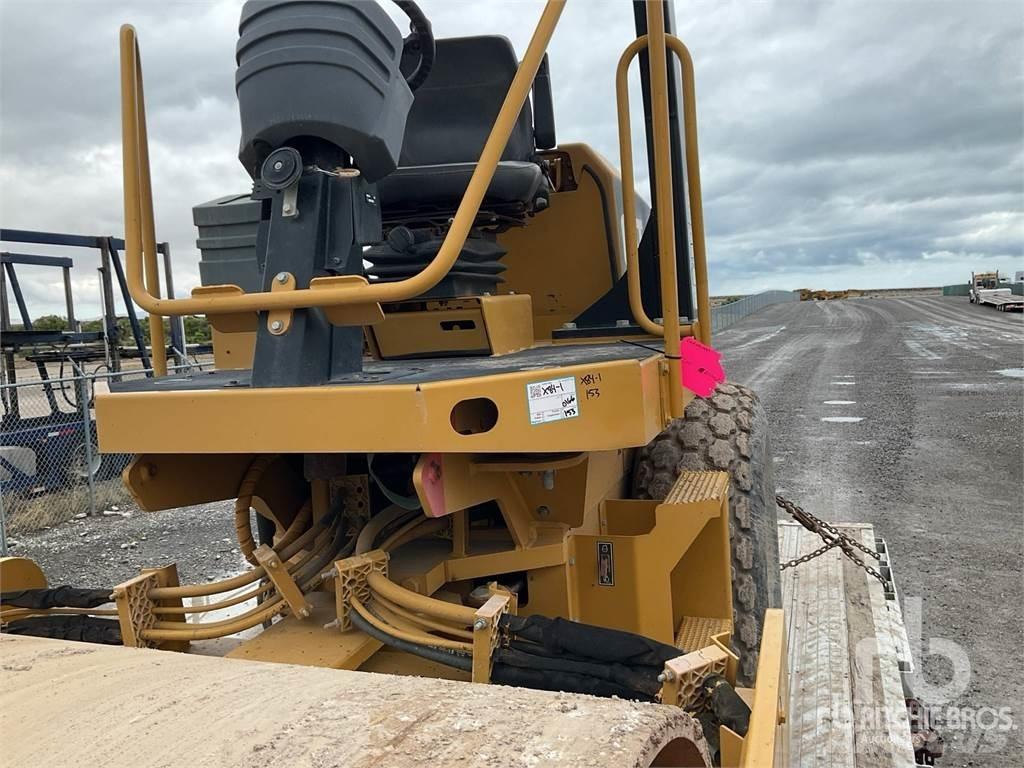 CAT CS44 Zemin sıkıştırma makineleri