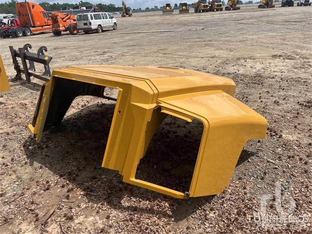 CAT Hood Diger aksam
