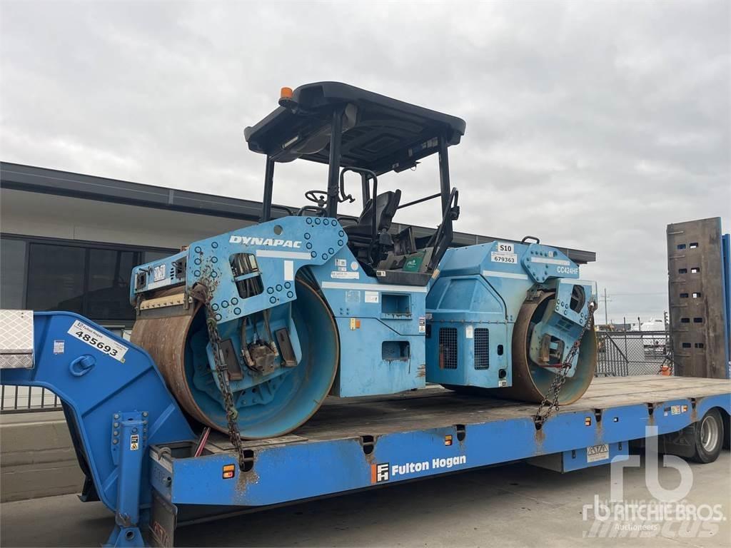 Dynapac CC424HF Çift tamburlu silindirler