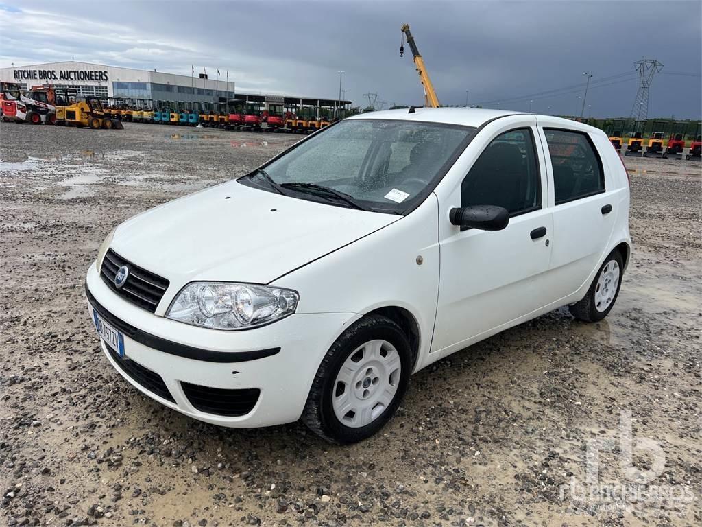 Fiat PUNTO Otomobiller