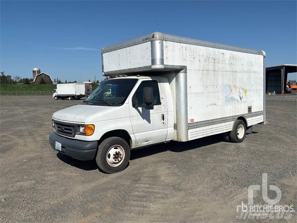 Ford E450 Panel vanlar