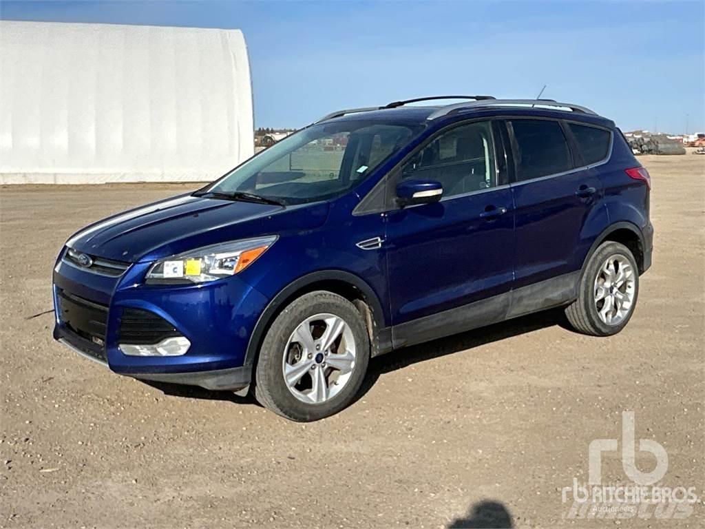 Ford ESCAPE Pikaplar