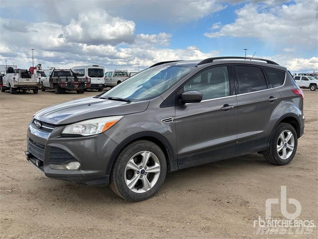 Ford ESCAPE Pikaplar