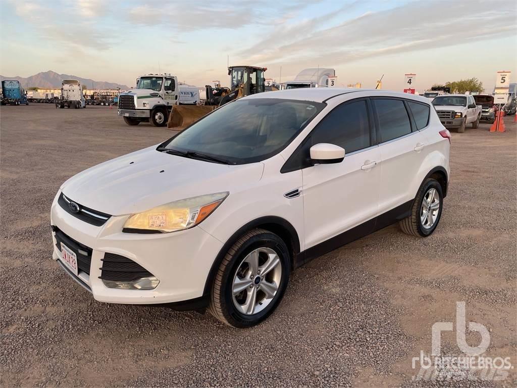 Ford ESCAPE Pikaplar